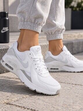 Nike Air Max Excee White Sneakers Size 9